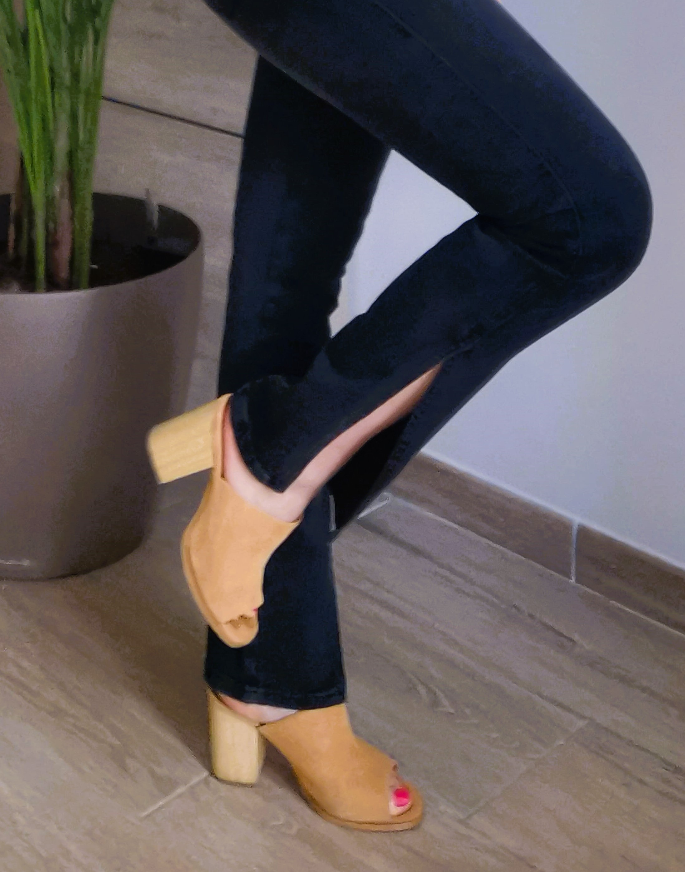 Jean Junby Slit